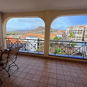 los-cristianos-dinastia-401-2-bedrooms-sleeps-4-top-location.tenerifehoteles.net/